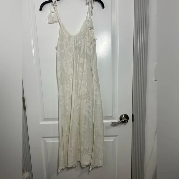 Aerie White Semi Sheer Tropical Floral Lace Beach Cover Up Dress size small NWT - Picture 6 of 16